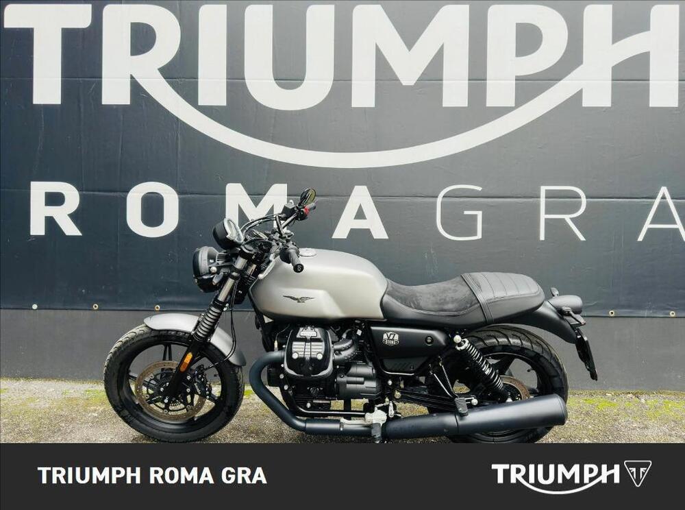 Moto Guzzi V7 Stone (2021 - 24) (2)