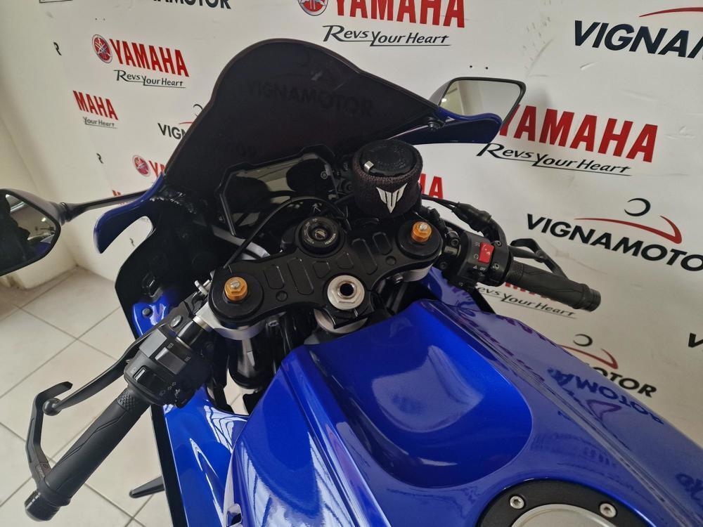 Yamaha YZF R7 (2021 - 25) (2)