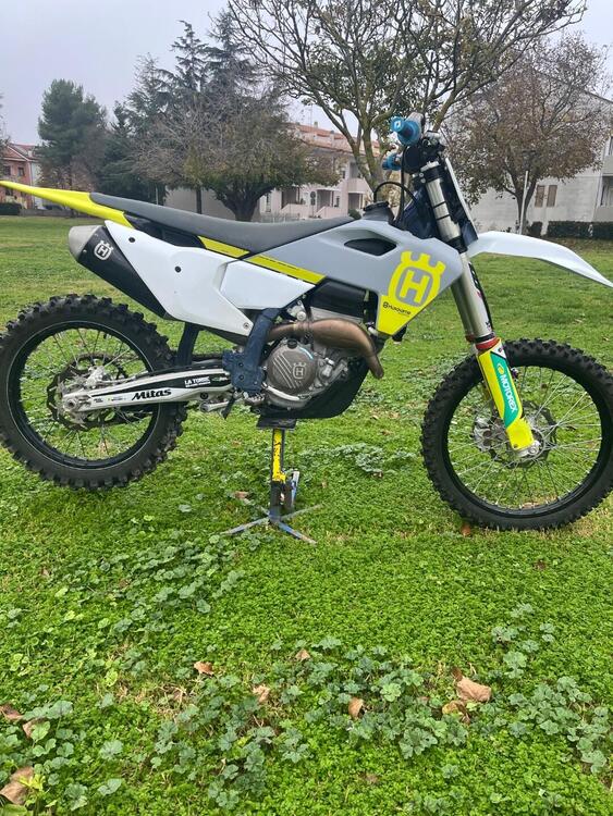 Husqvarna FE 250 (2023) (2)