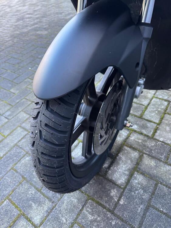 Kymco Agility 125 R16 (2008 - 17) (4)