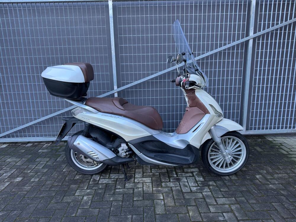 Piaggio Beverly 300 i.e. (2010 - 16)