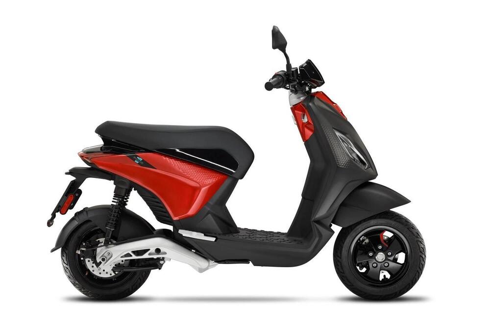 Piaggio 1 Active (2022 - 24) (2)