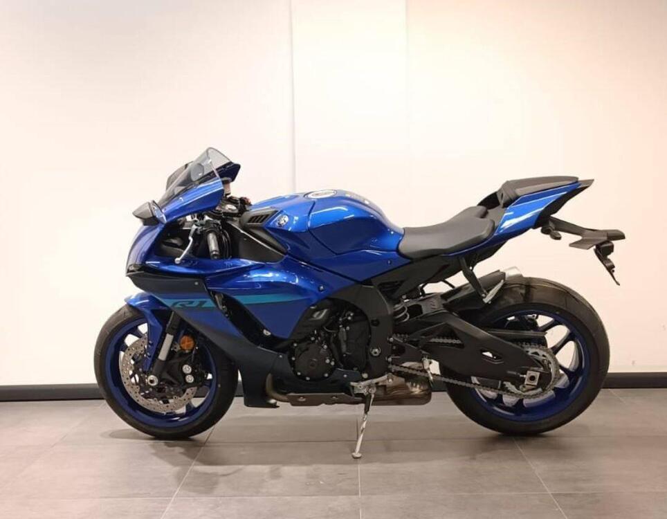 Yamaha YZF R1 (2020 - 24) (4)