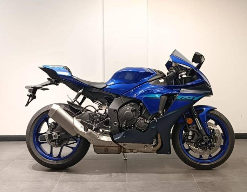 Yamaha YZF R1 (2020 - 24) (2)