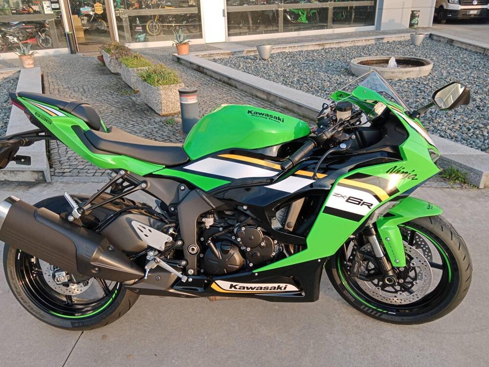 Kawasaki Ninja 636 ZX-6R (2024 - 25) (4)