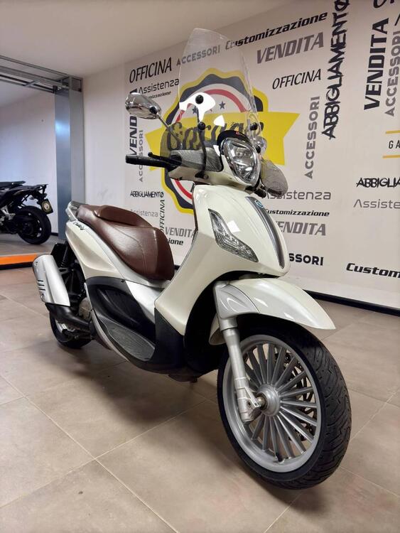 Piaggio Beverly 125 S i.e. (2010 - 17) (2)