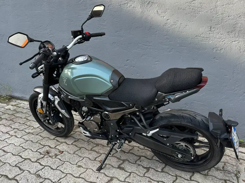 Voge Trofeo 300AC (2021 - 26) (13)