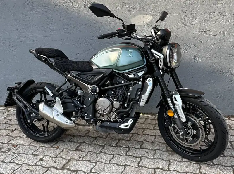 Voge Trofeo 300AC (2021 - 26) (9)