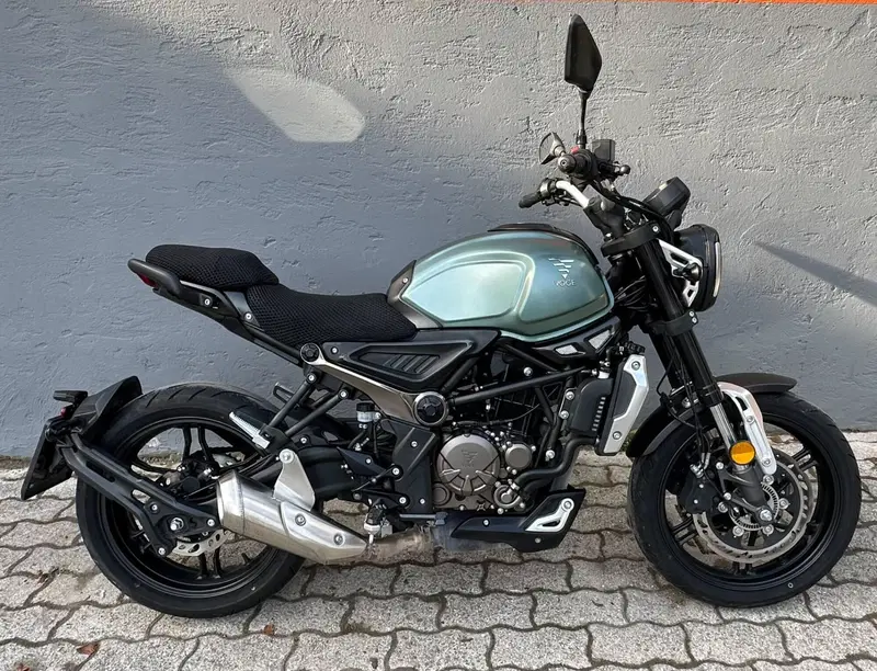 Voge Trofeo 300AC (2021 - 26) (17)