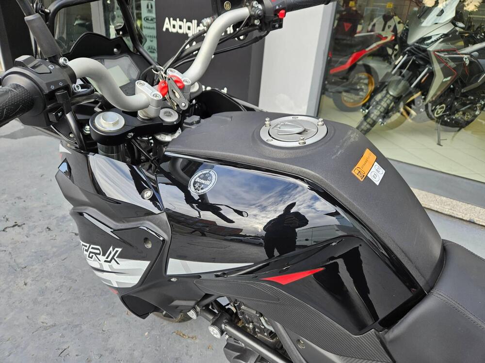 Benelli TRK 251 (2022 - 24) (4)