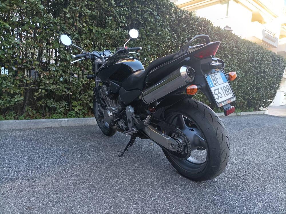 Honda Hornet 900 (2)