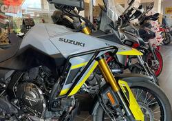 Suzuki V-Strom 800DE (2023 - 24) usata