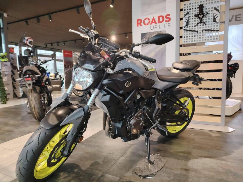 Yamaha MT-07 (2017 - 18) (2)