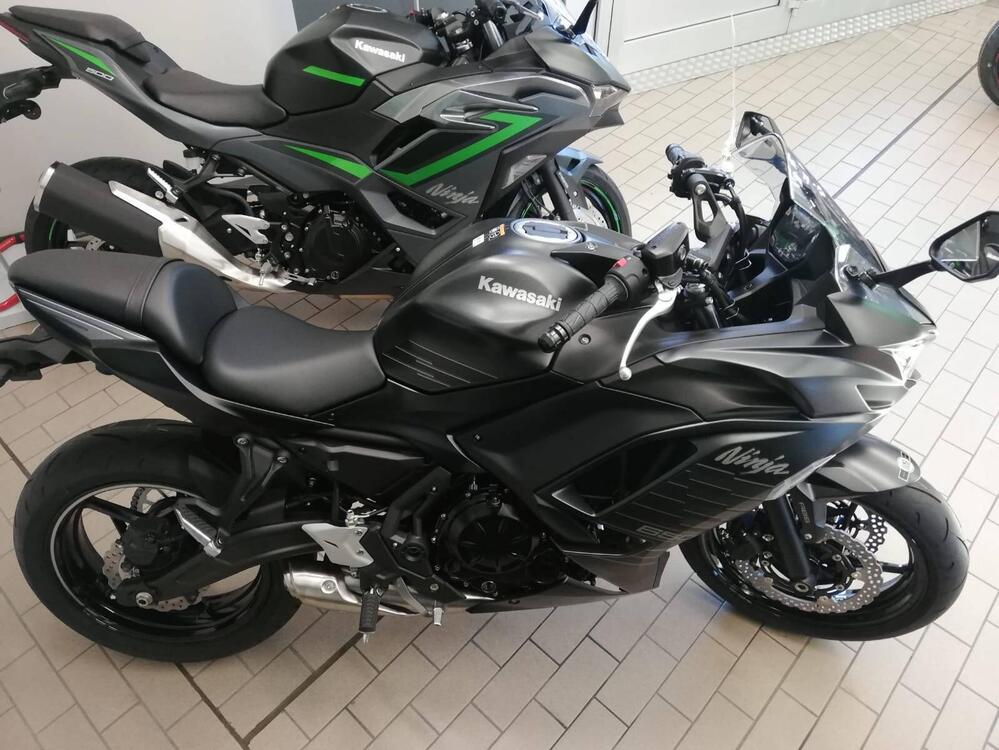 Kawasaki Ninja 650 (2025)