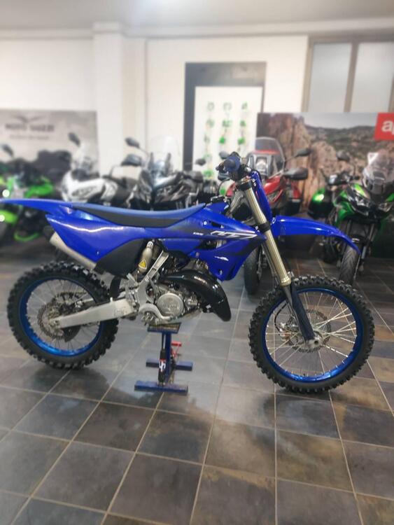 Yamaha YZ 125 (2023) (4)