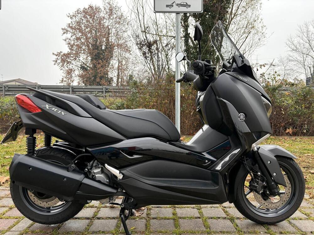 Yamaha X-Max 300 Tech Max (2020) (2)