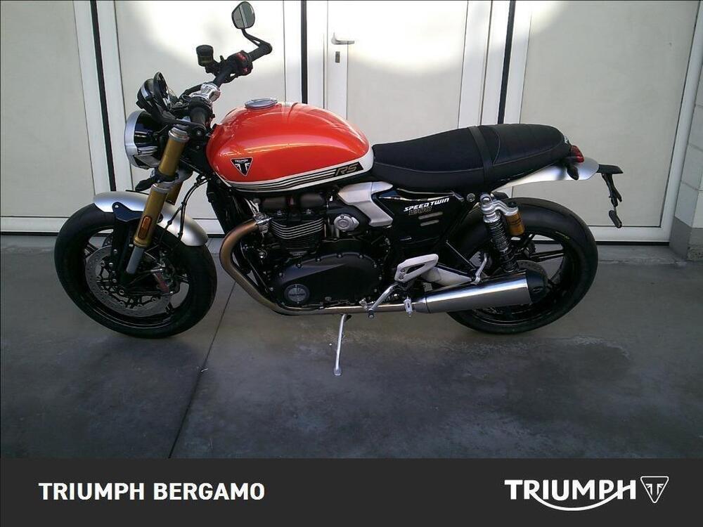 Triumph Speed Twin 1200 Stealth Edition (2024) (4)