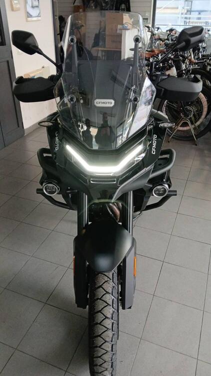 CFMOTO 800MT Explorer (2023 - 24) (2)