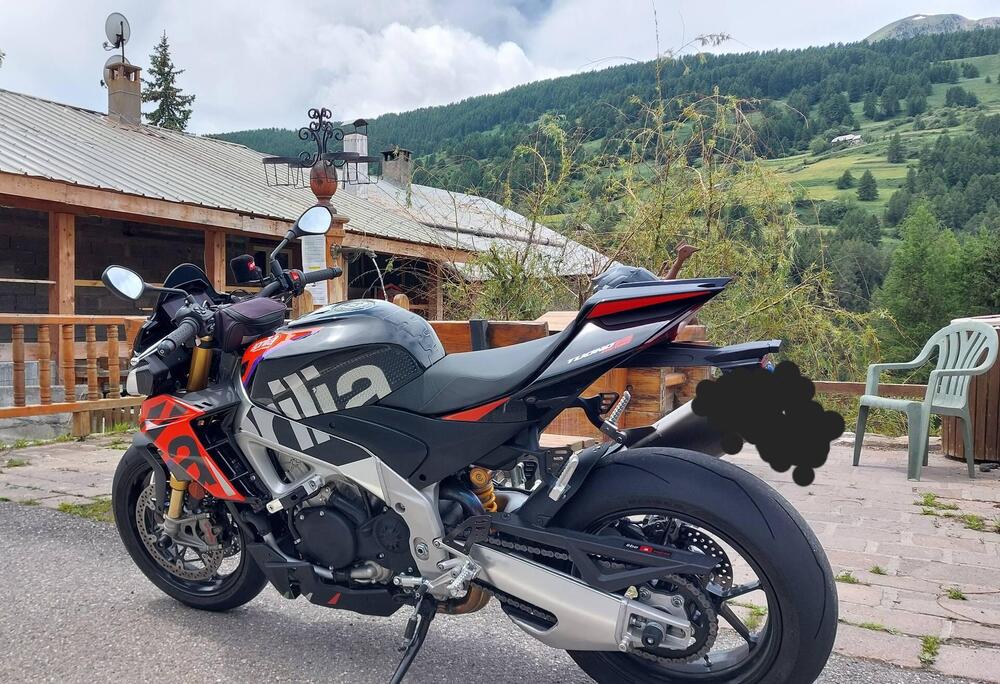 Aprilia Tuono 1100 V4 Factory (2021 - 24) (5)