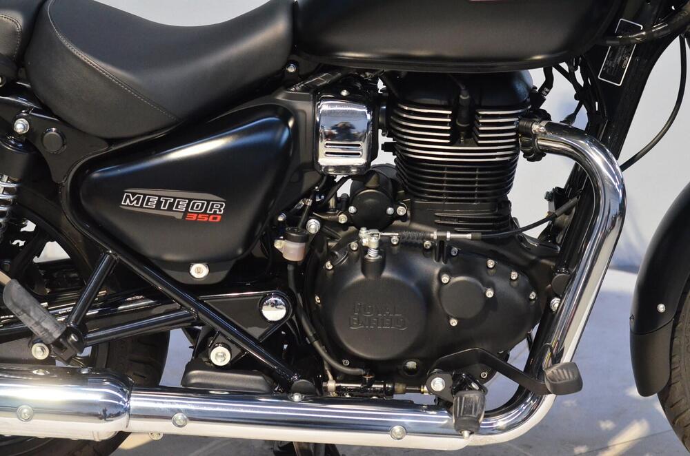 Royal Enfield Meteor 350 Stellar (2021 - 24) (3)