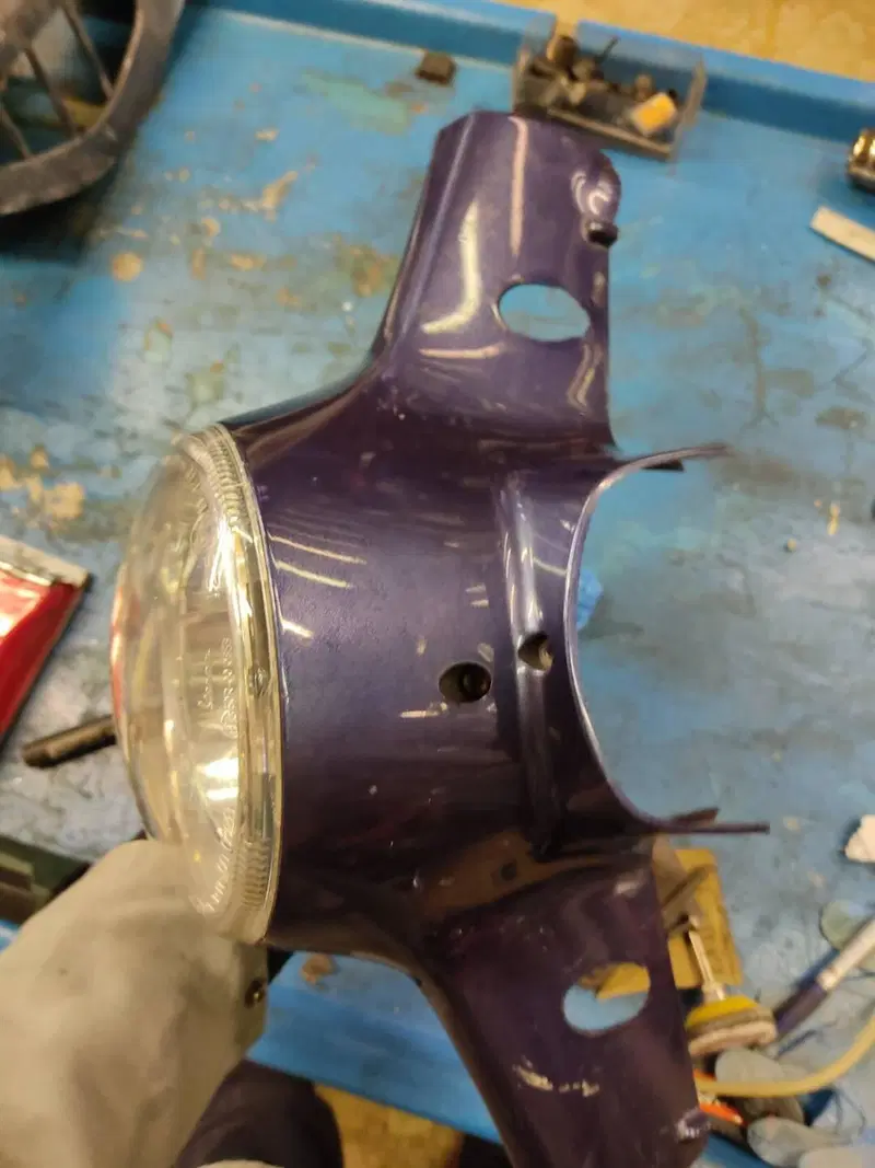 Faro e cover piaggio vespa 200 250 300 (3)
