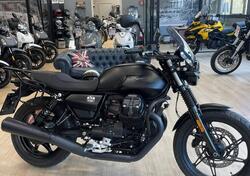 Moto Guzzi V7 Stone (2021 - 24) usata