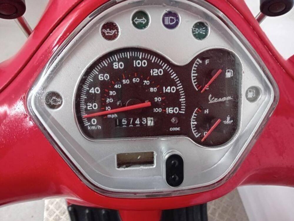 Vespa GTS 300 (2010 - 14) (3)