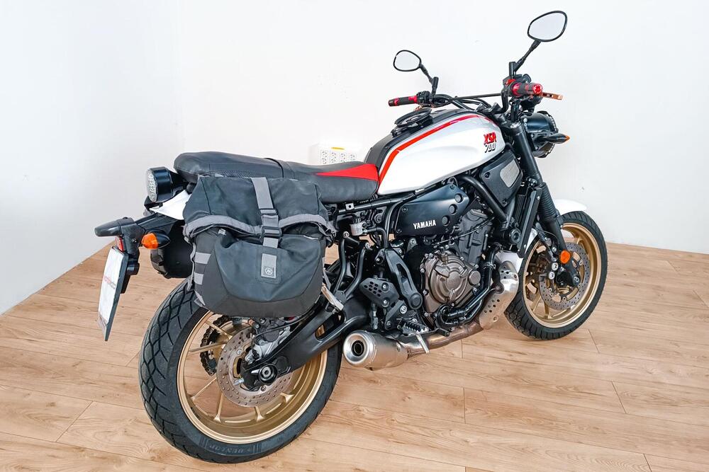 Yamaha XSR 700 (2021) (3)