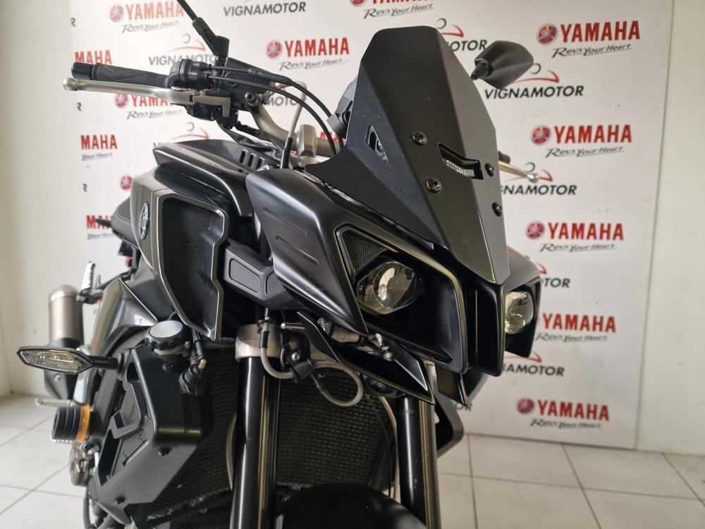 Yamaha MT-10 (2017 - 20) (2)