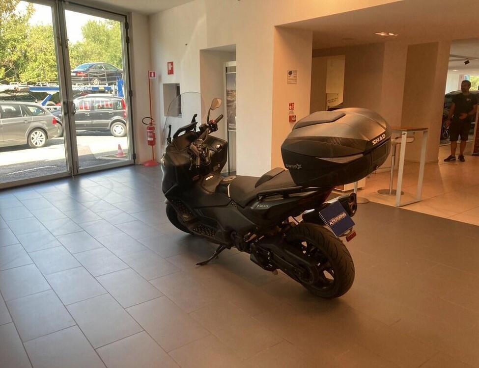 Yamaha T-Max 560 (2022 - 24) (5)