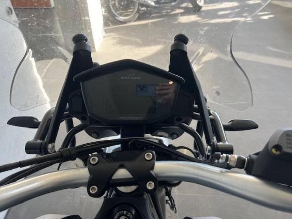 Moto Guzzi V85 TT (2019 - 20) (3)