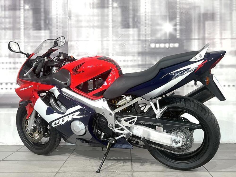 Honda CBR 600 F (2001 - 06) (2)