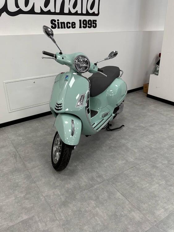 Vespa GTS 300 (2023 - 24) (2)