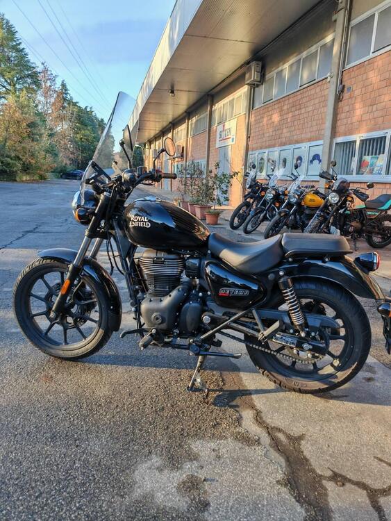 Royal Enfield Meteor 350 Fireball (2021 - 24)