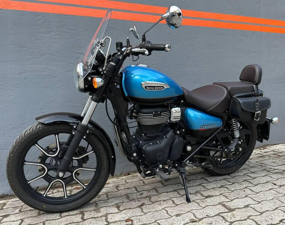 Royal Enfield Meteor 350 Supernova (2021 - 25) (2)