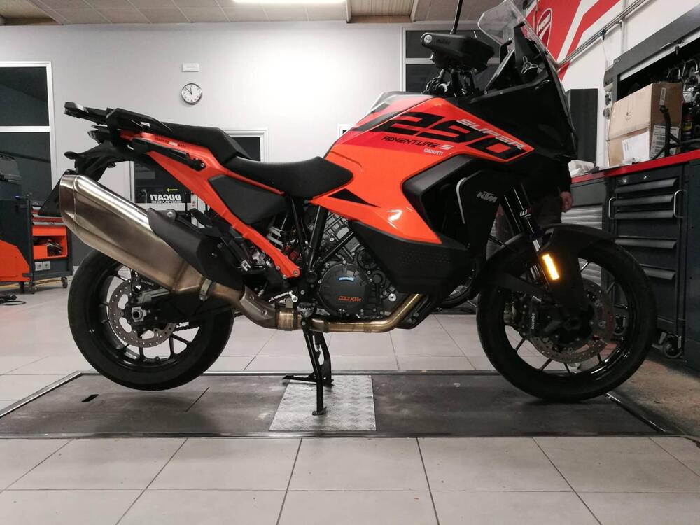 KTM 1290 Super Adventure S (2022 - 24) (2)