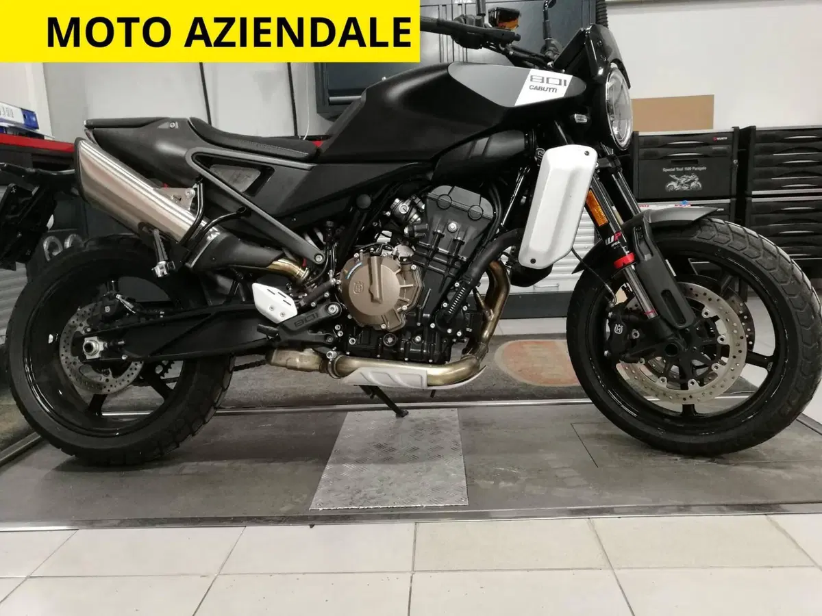 Husqvarna Svartpilen 801 (2024 - 26)