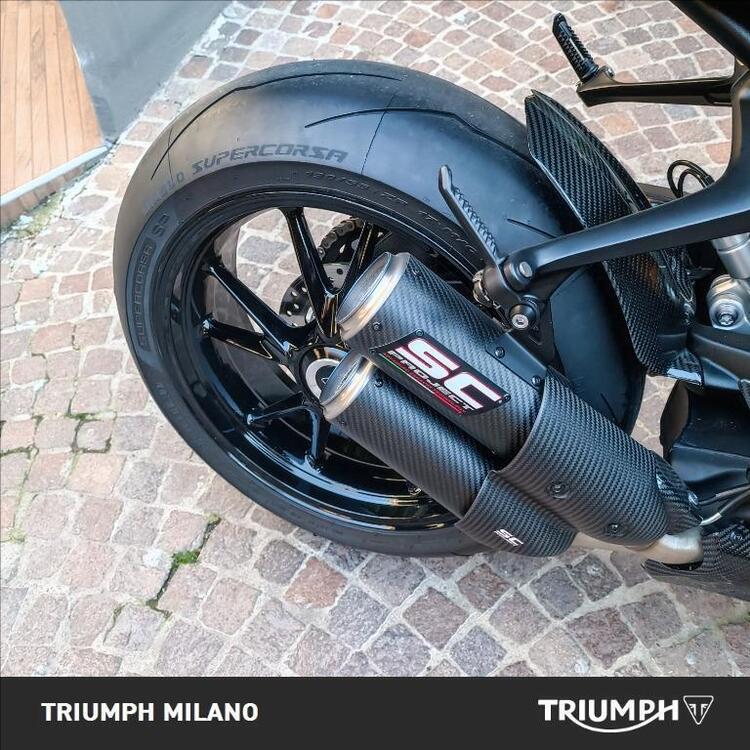 Triumph Speed Triple 1200 RR Bond Edition (2023) (4)