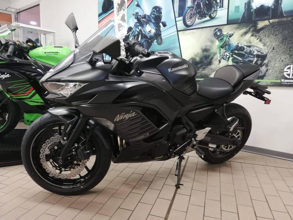 Kawasaki Ninja 650 (2025)