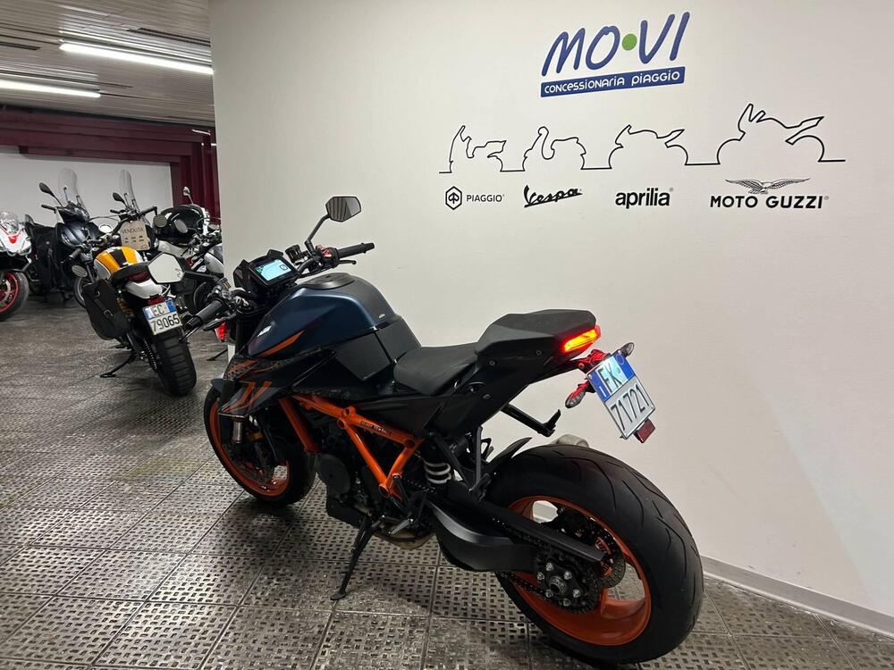 KTM 1290 Super Duke R (2022 - 23) (2)