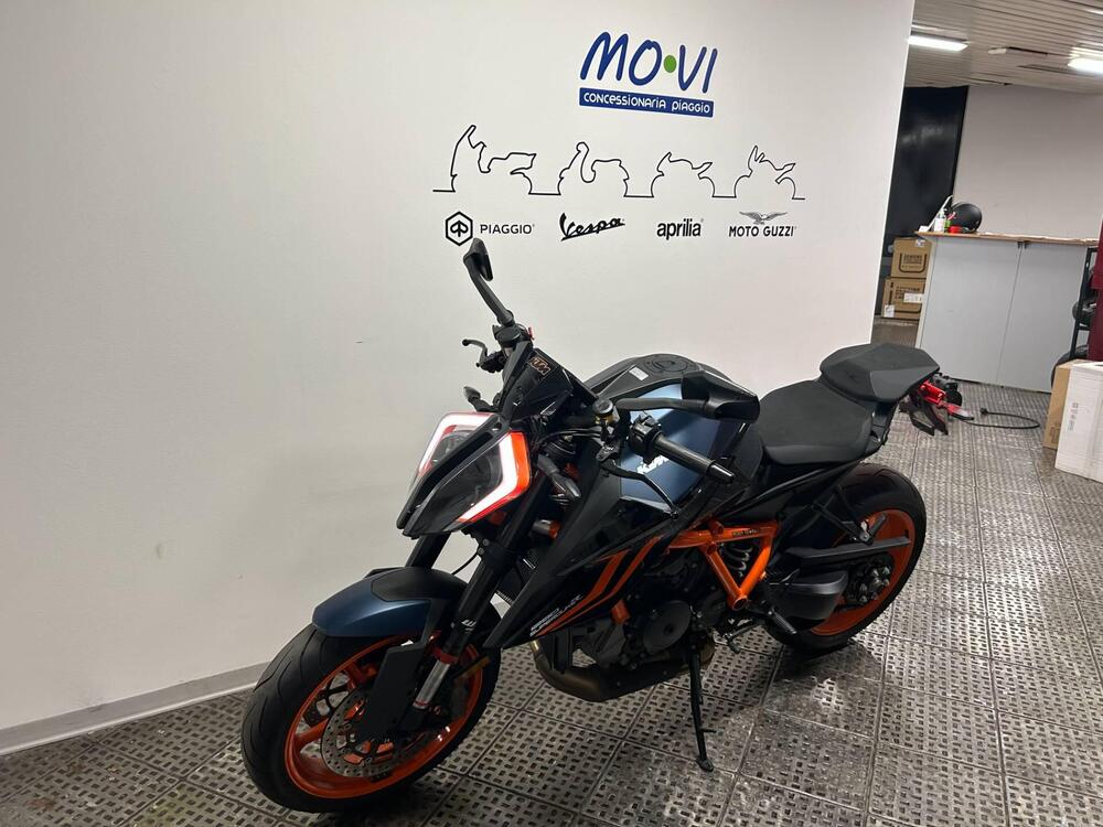 KTM 1290 Super Duke R (2022 - 23) (3)