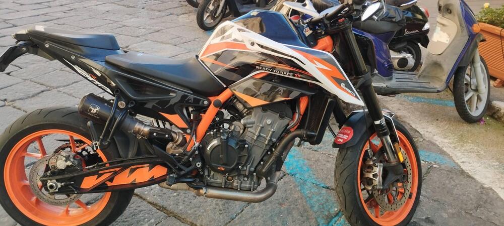 KTM 890 Duke R (2020) (5)