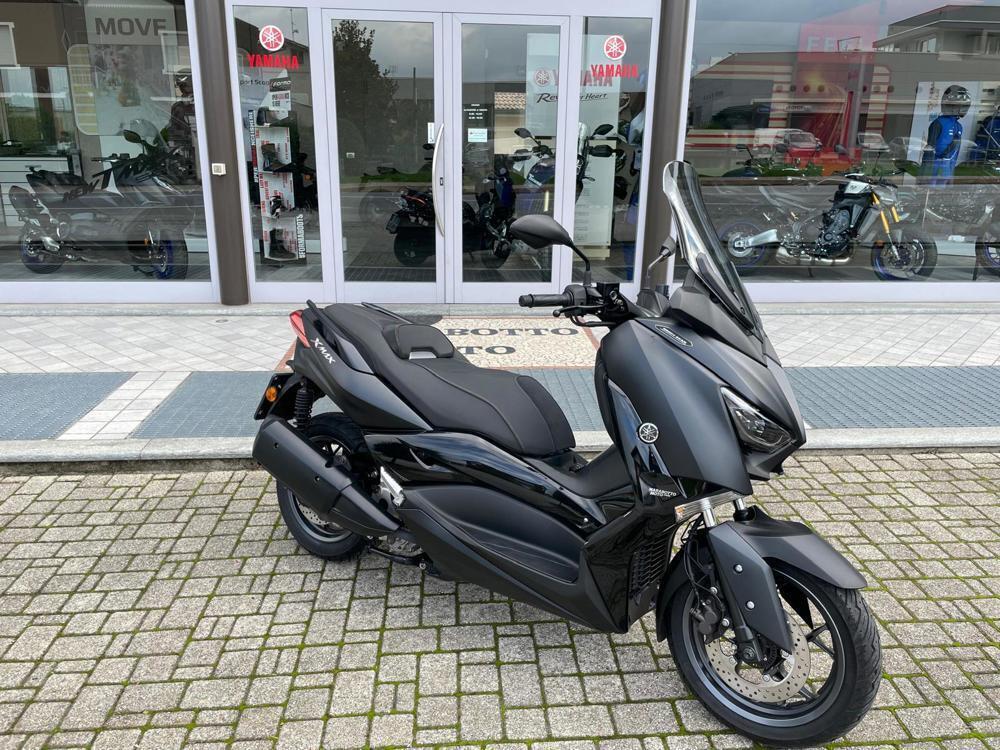 Yamaha X-Max 300 Iron Max (2019 - 20)