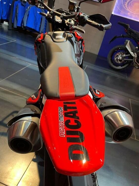 Ducati Hypermotard 698 Mono RVE (2024) (3)