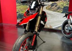 Ducati Hypermotard 698 Mono RVE (2024 - 25) usata