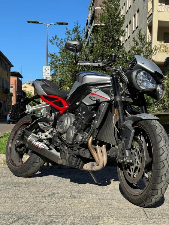 Triumph Street Triple R (2017 - 20) (2)