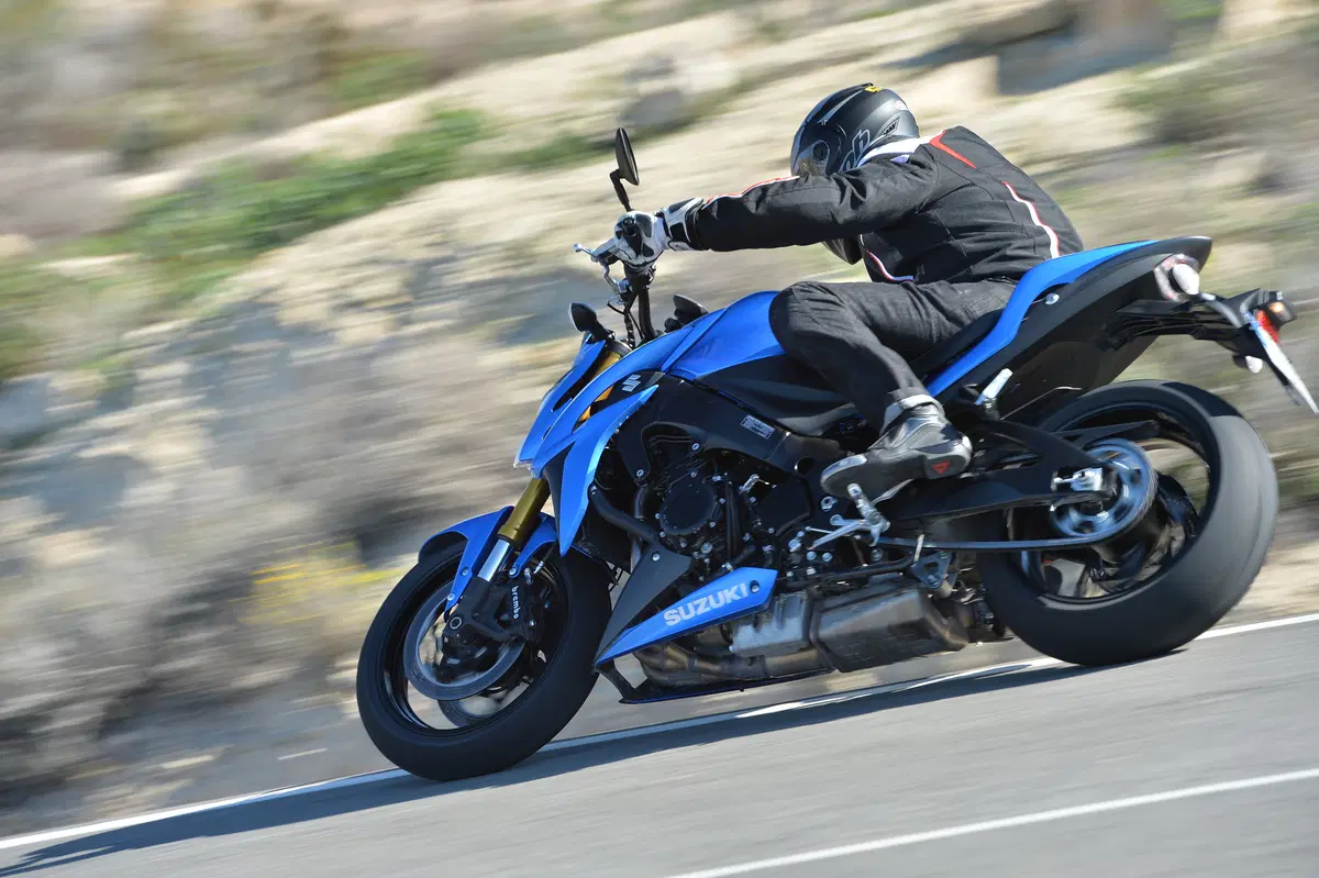 Suzuki GSX-S1000 (8)