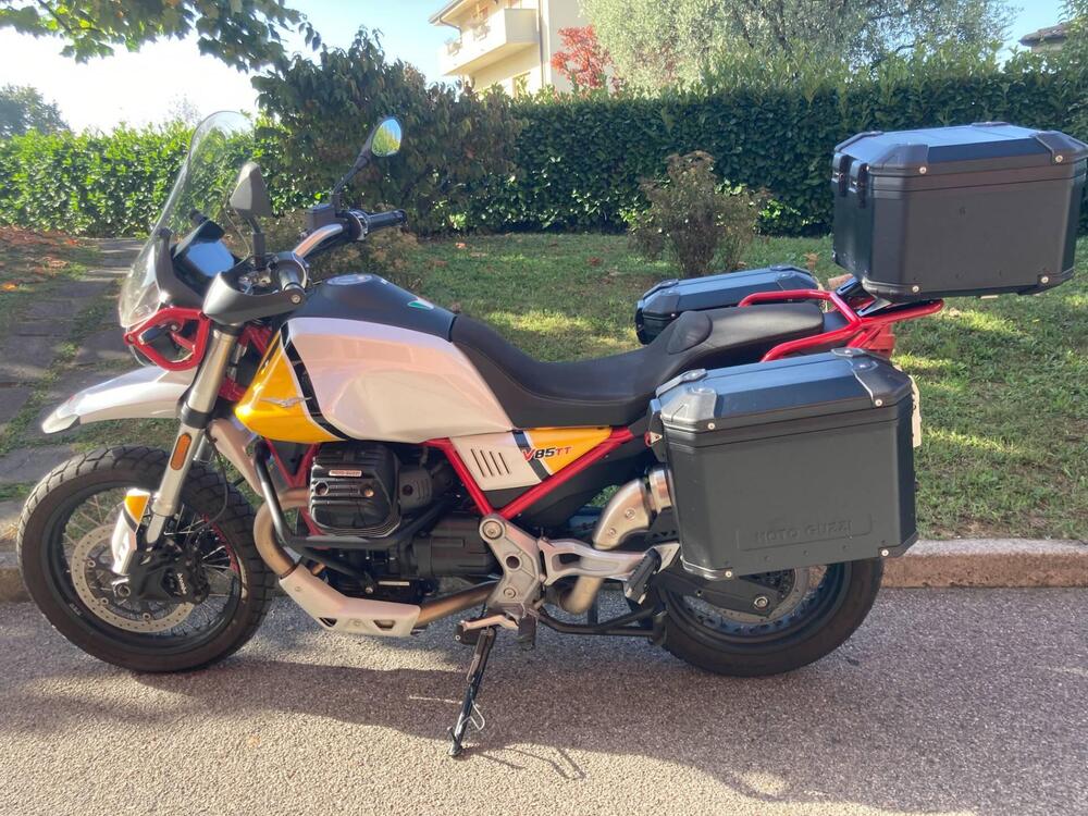 Moto Guzzi V85 TT Evocative Graphics (2019 - 20)