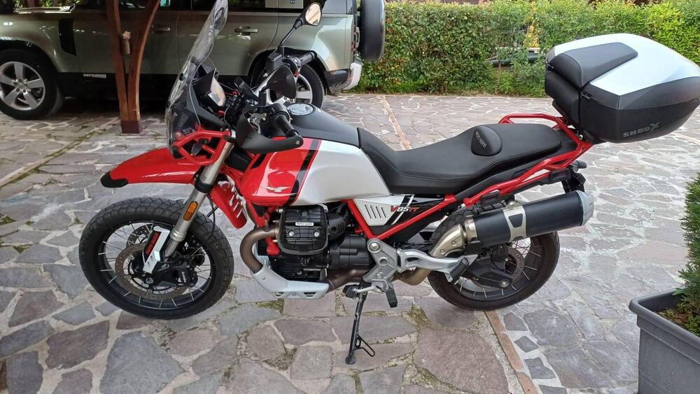 Moto Guzzi V85 TT Evocative Graphics (2021 - 23)