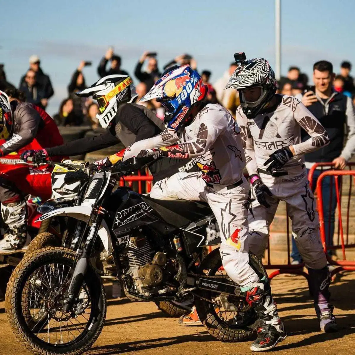 I Campioni della MotoGP a tutto gas al Rocco's Ranch per Valencia. Mamola, Checa, Espargarò, Martin, Acosta e moltri altri [VIDEO E GALLERY] (2)